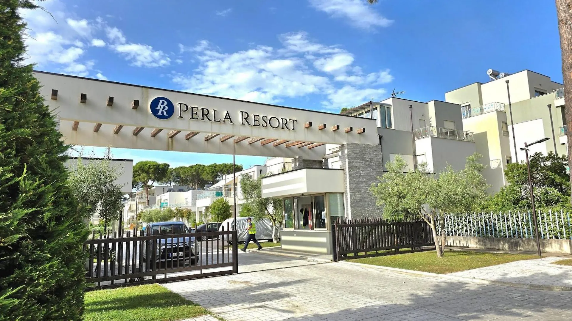 Modern Beachside Home With Dishwasher Plazhi San Pietro Albania