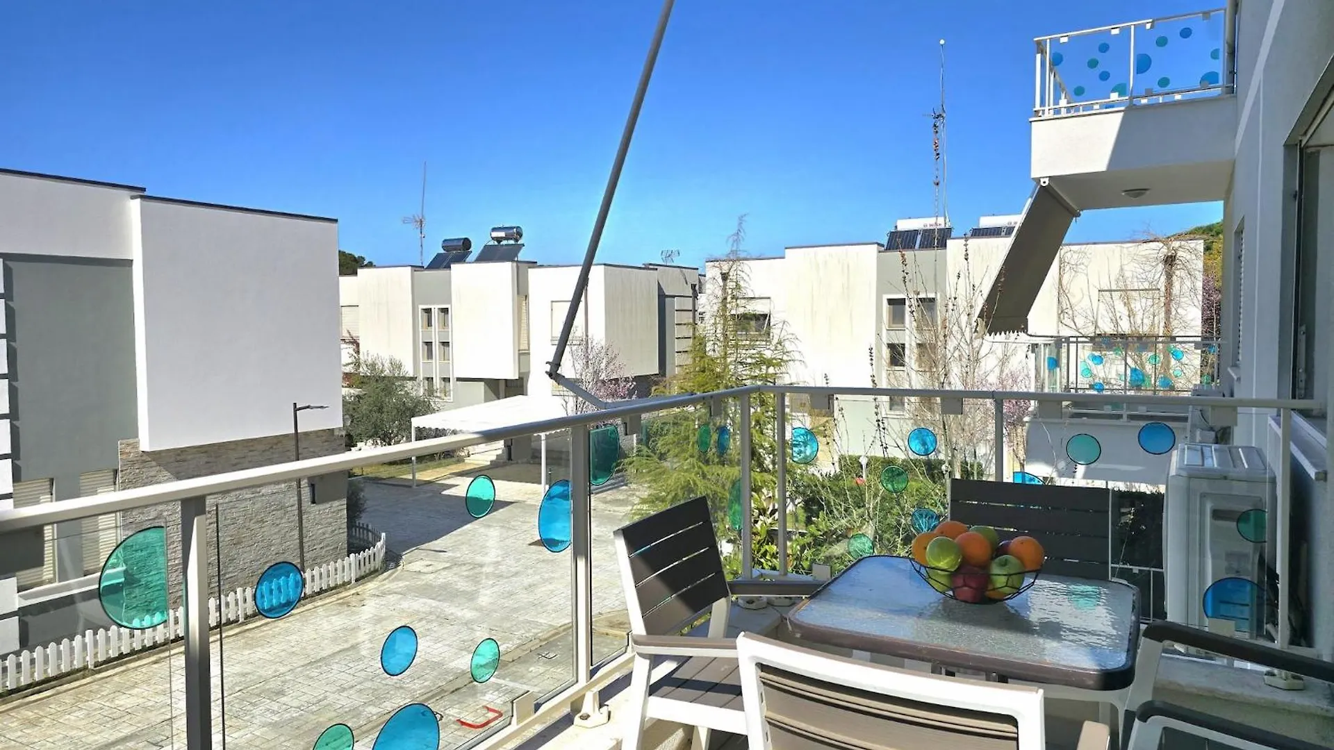 Apartment Modern Beachside Home With Dishwasher Plazhi San Pietro